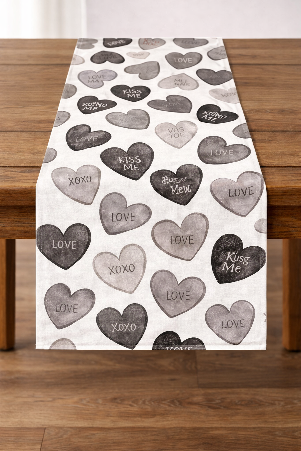 Love Heart Valentine's Day Table Runner